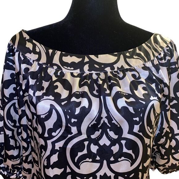 White House Black Market Cream and Black Pattern Top with Elbow Length Sleeves S - Picture 2 of 13
